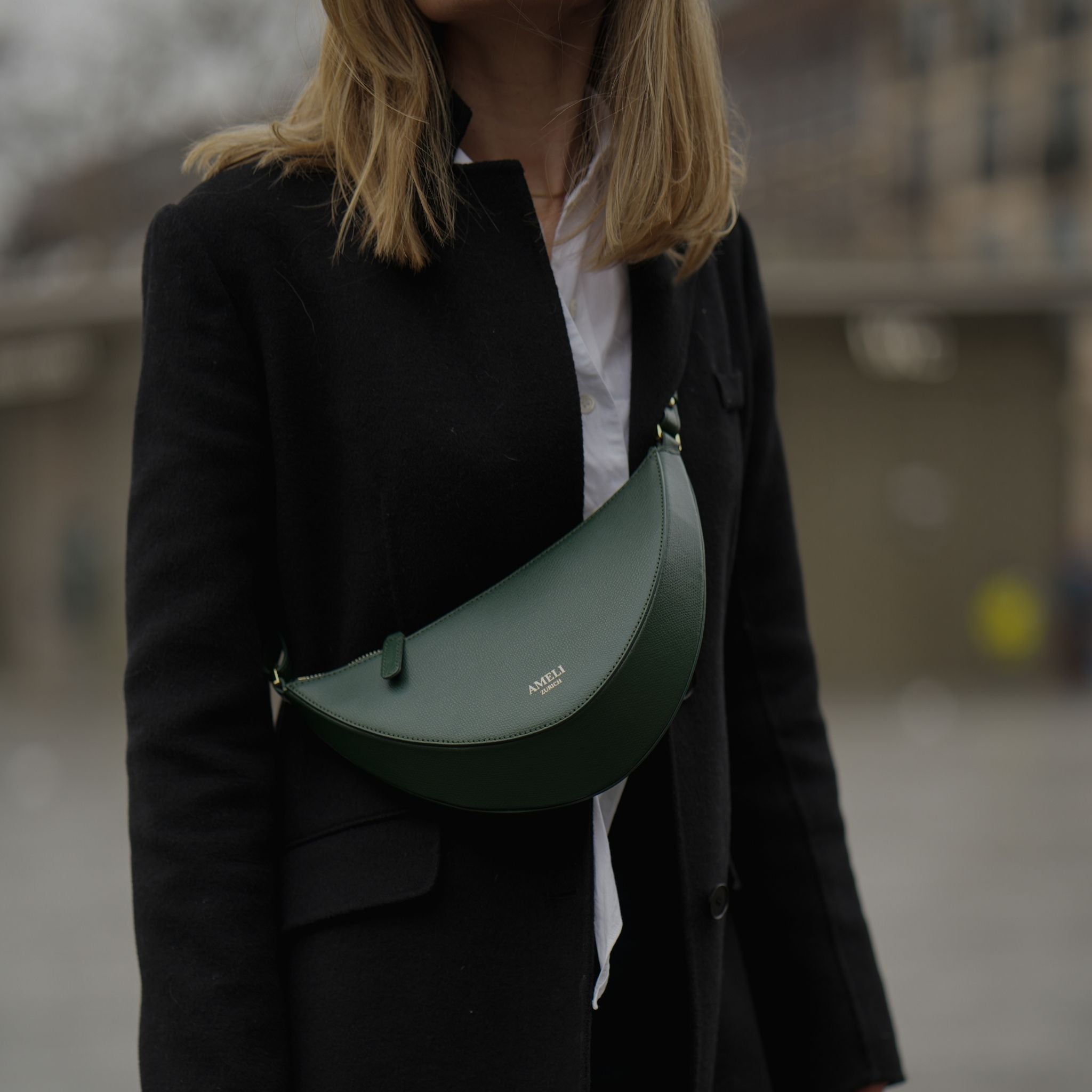 AMELI Zurich | HELVETIA | Dark Green | Pebbled Leather | Model