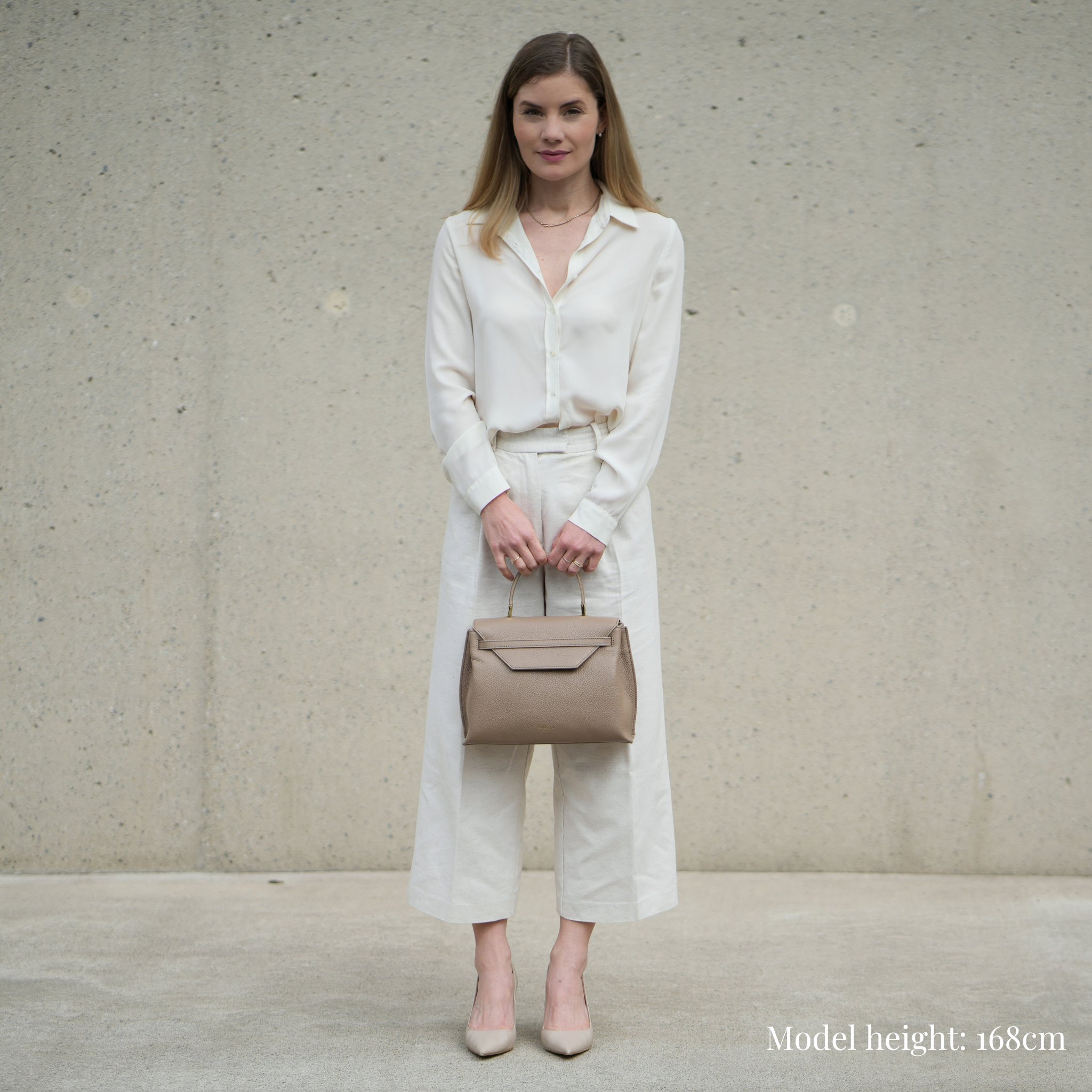 AMELI Zurich | VIADUKT | Greige | Soft Grain Leather | Model
