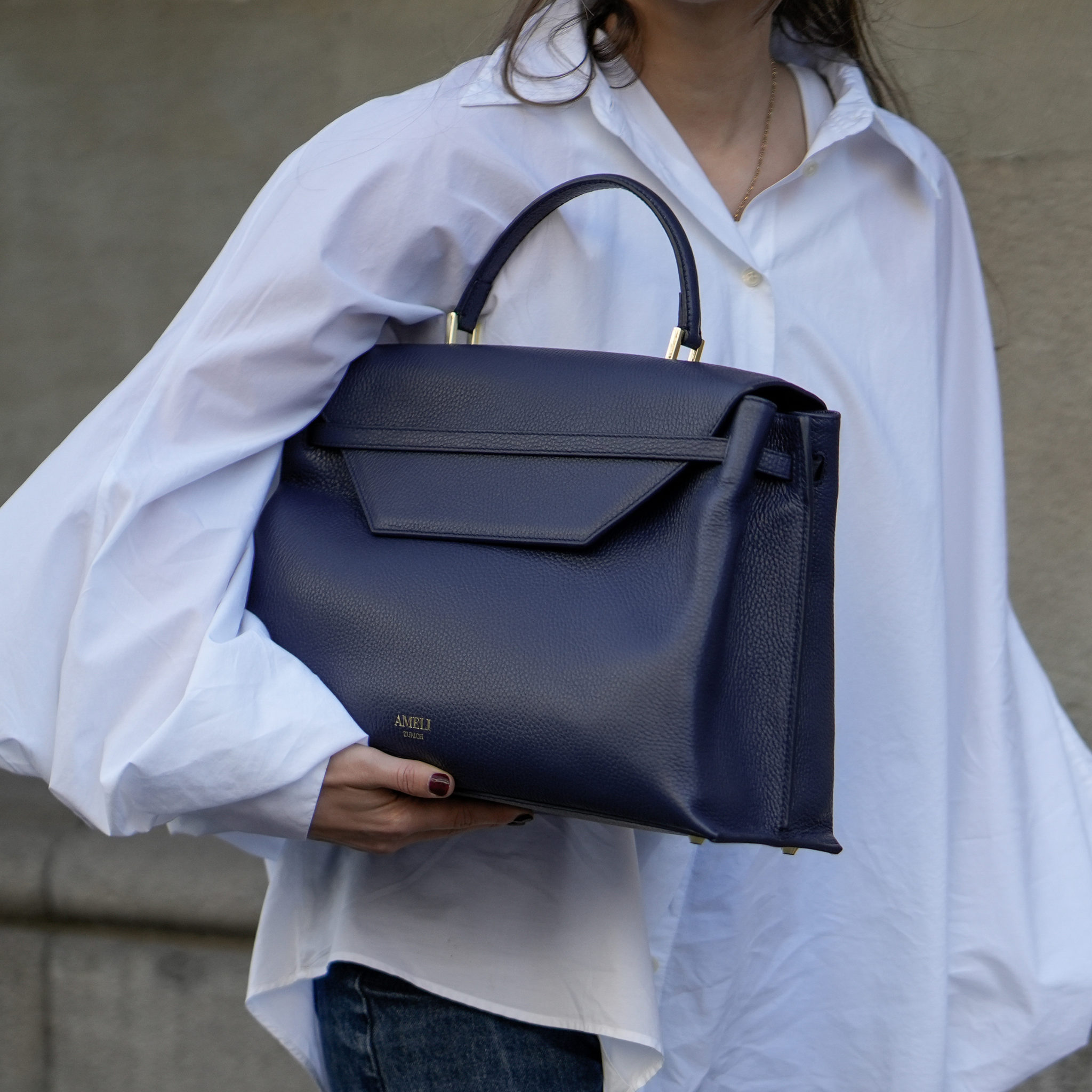 AMELI Zurich | VIADUKT WORK 24 | Jeans Blue | Soft Grain Leather | Lifestyle