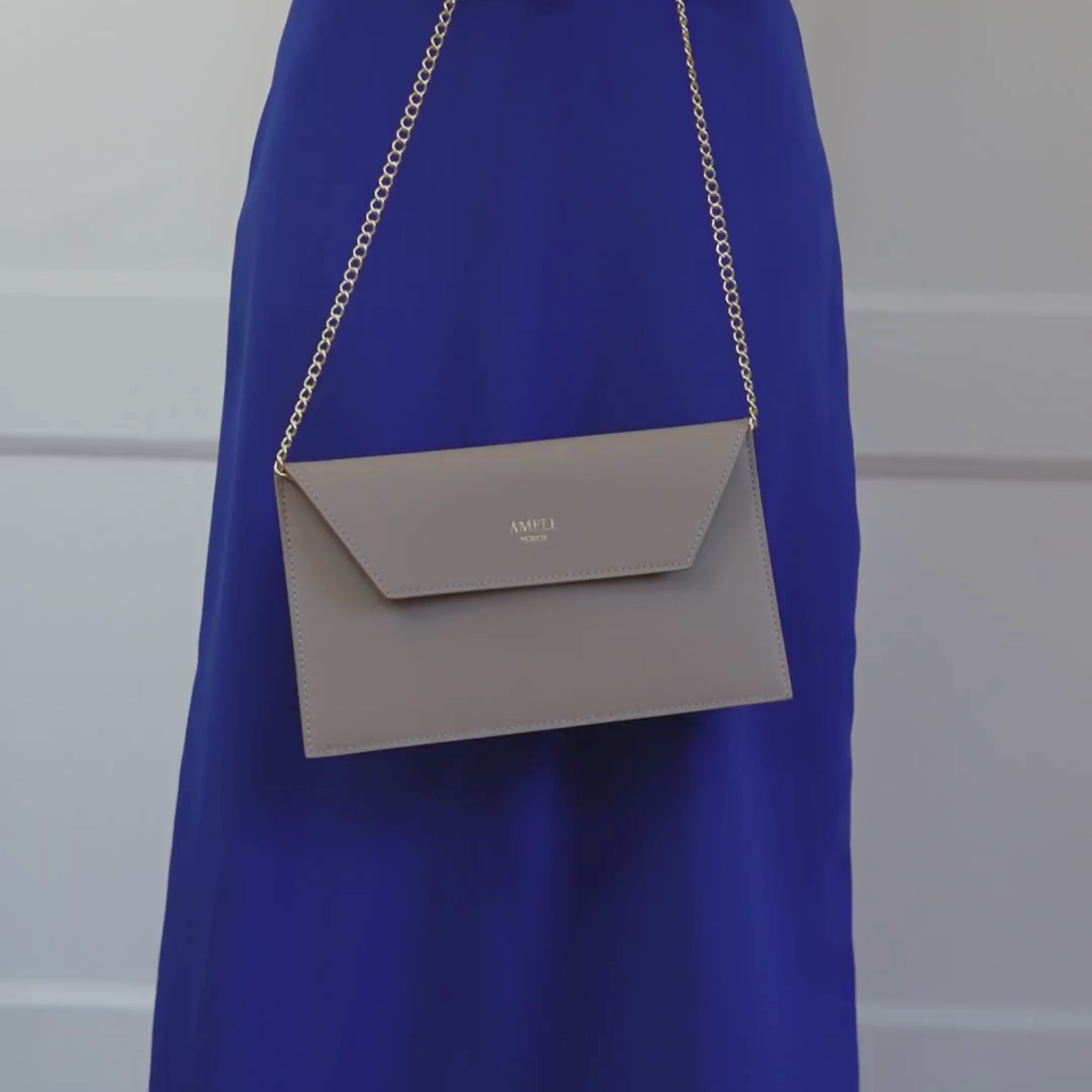 AMELI Zurich | Clutch | Cappuccino | Pebbled Leather | Video