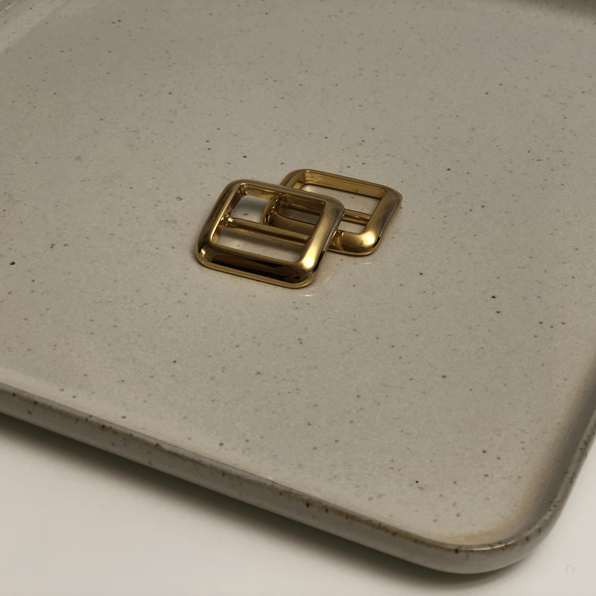 AMELI Zurich | Metal Piece Pair | Gold | Front