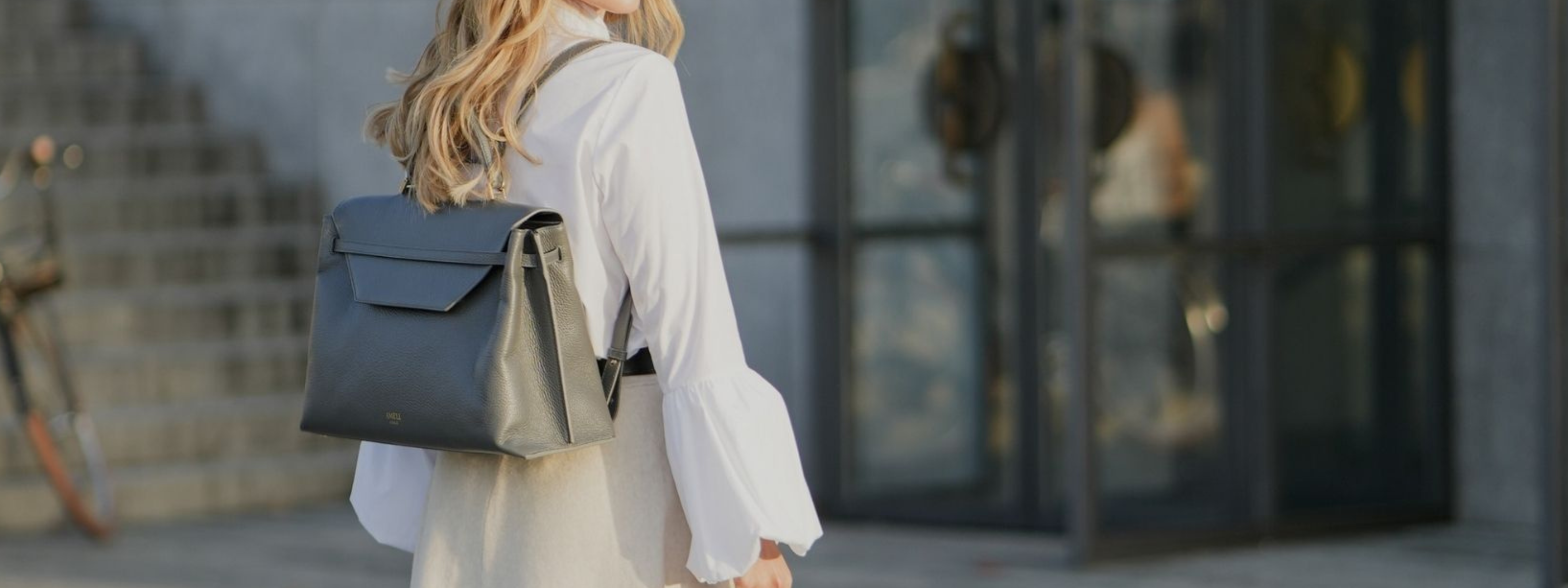 ALAÏA Women's Designer Bags | ALAÏA CA