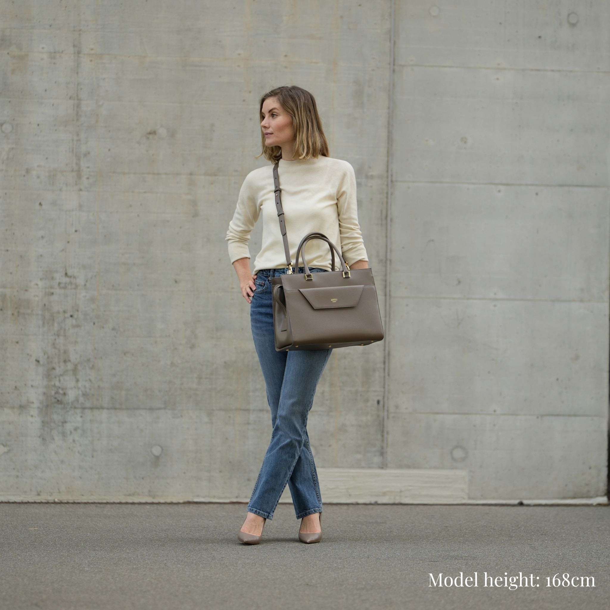 AMELI Zurich | CENTRAL | Greige | Pebbled Leather | Model