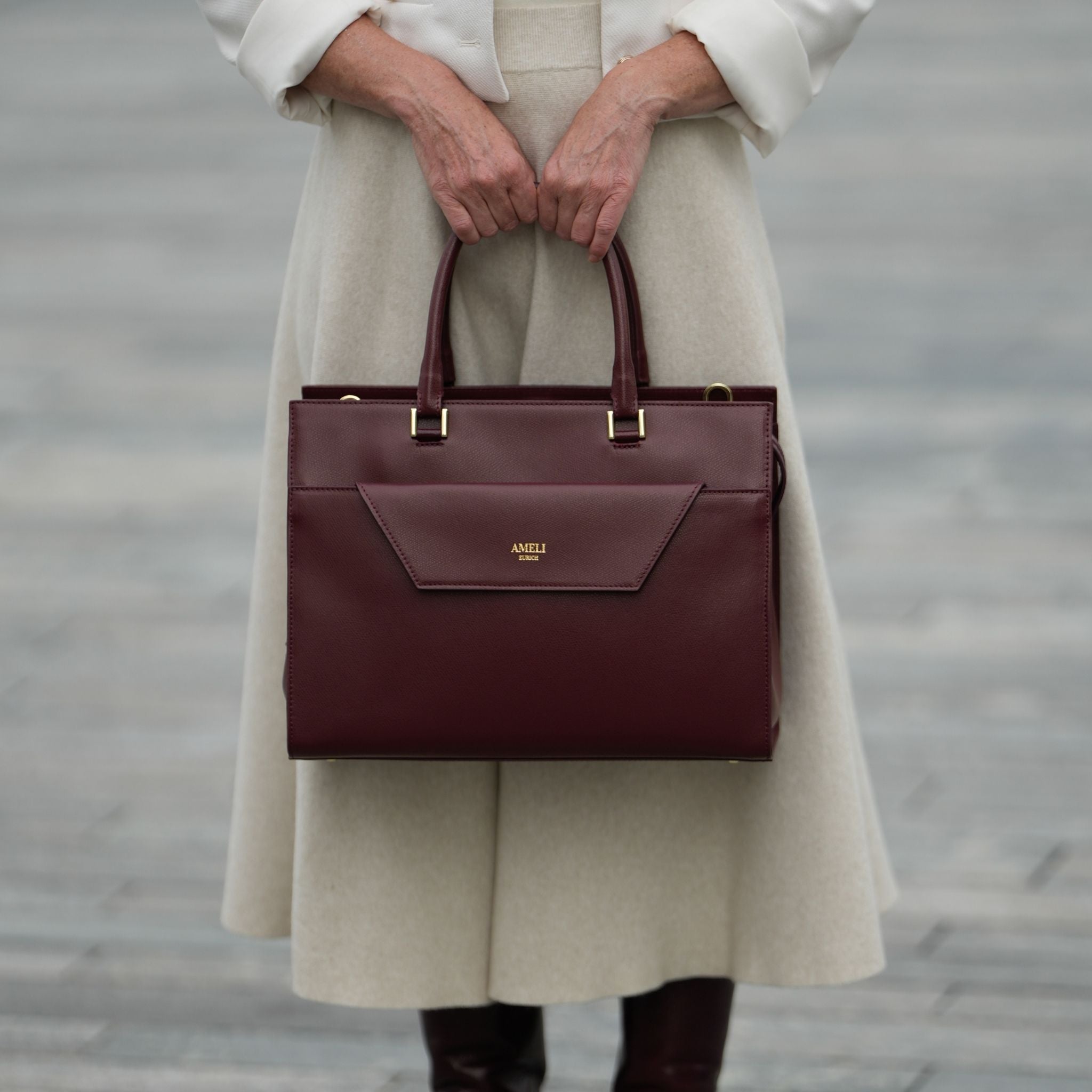 AMELI Zurich | CENTRAL | Merlot Red | Pebbled Leather | Top-handle bag