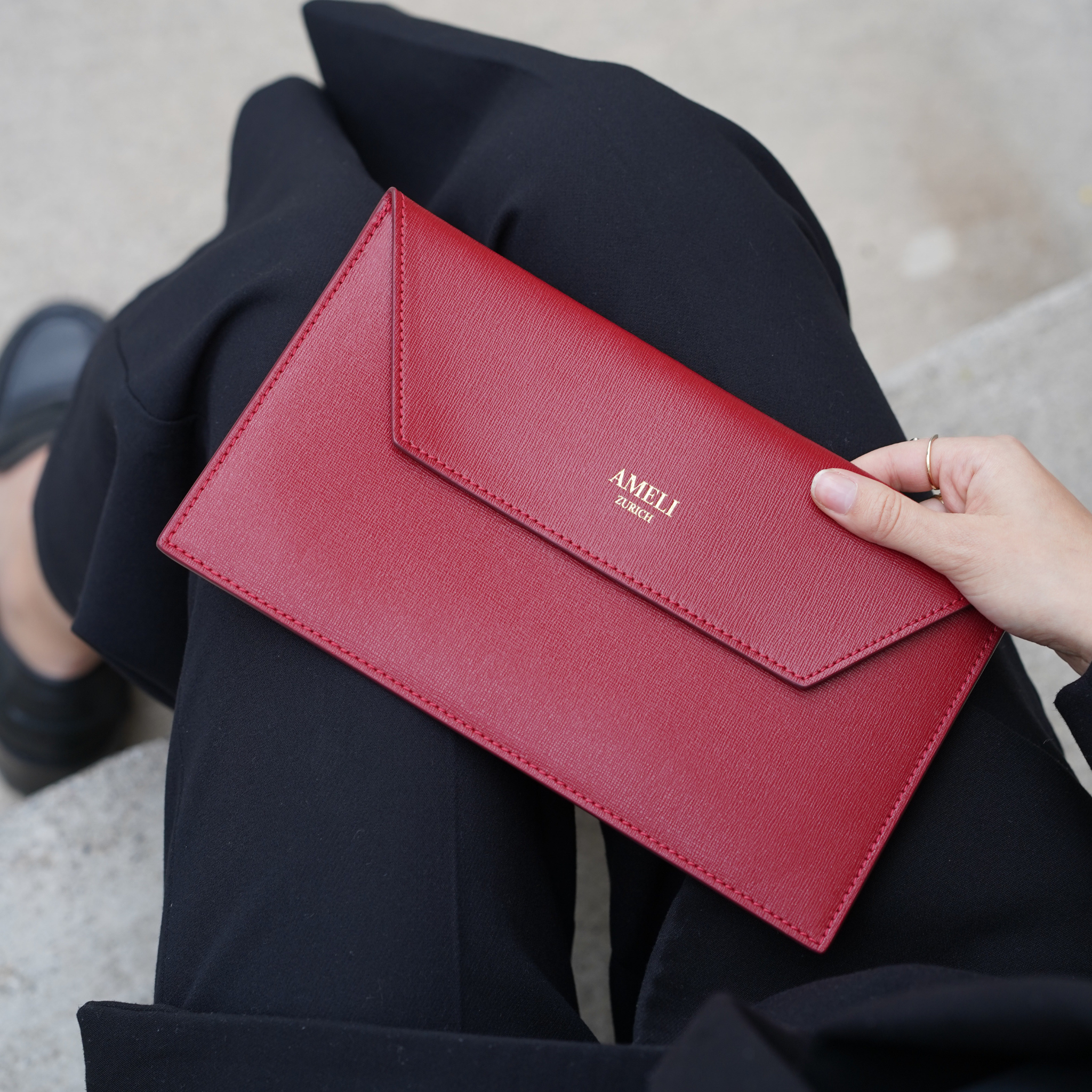 AMELI Zurich | CLUTCH | Red | Saffiano Leather | Front