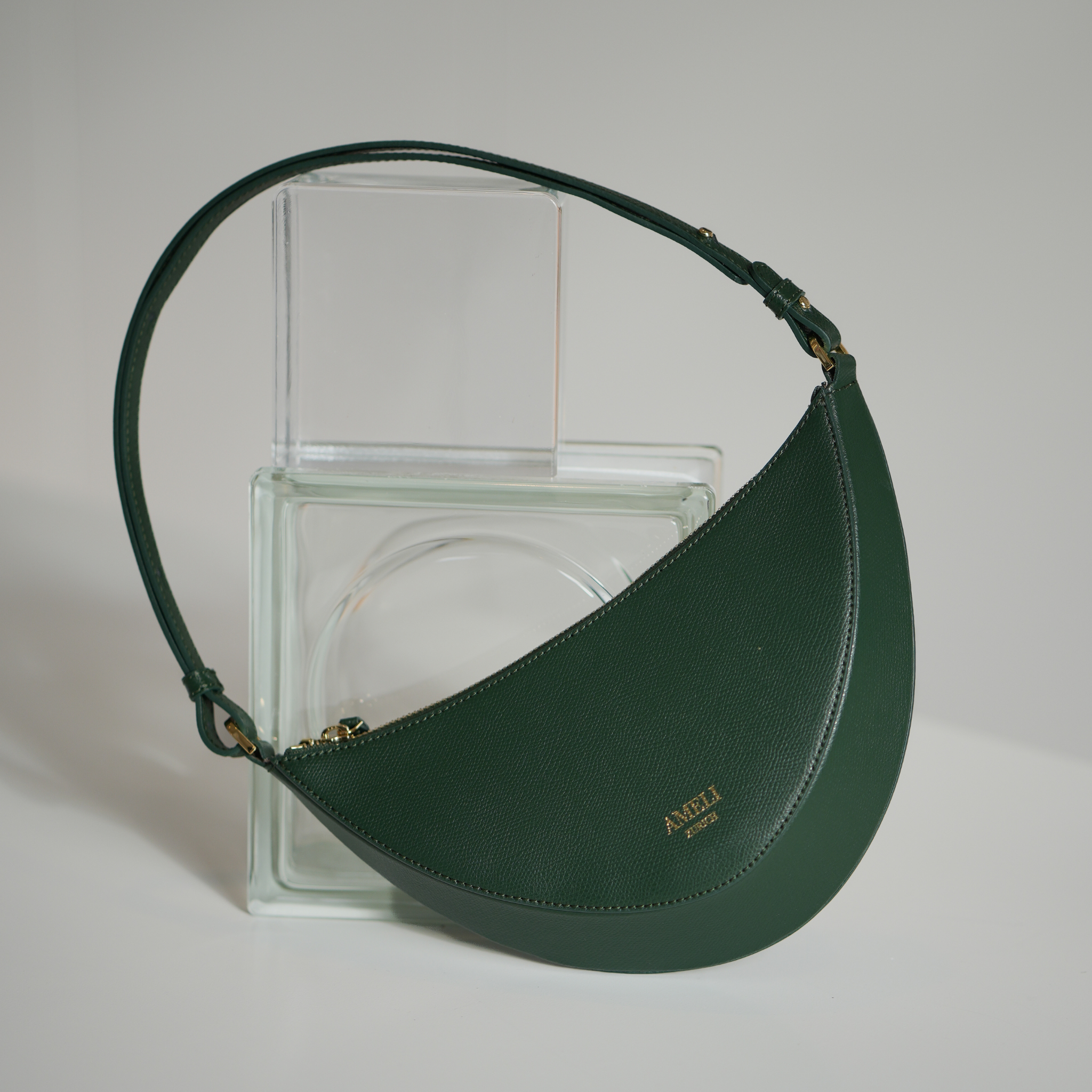 AMELI Zurich | HELVETIA | Dark Green | Pebbled Leather | Front