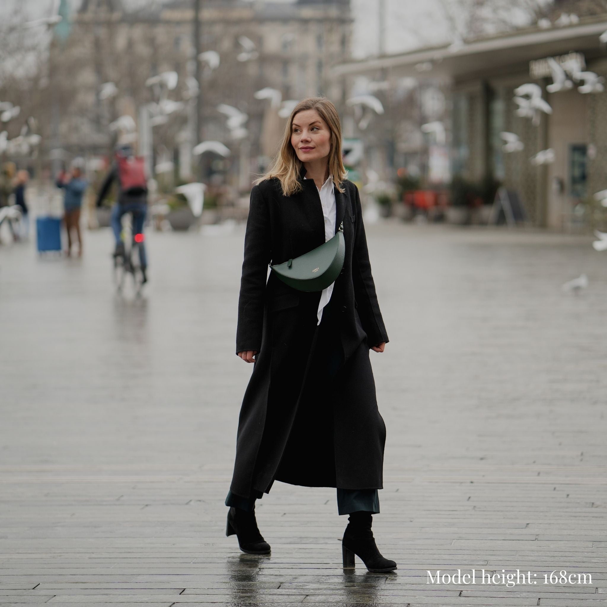 AMELI Zurich | HELVETIA | Dark Green | Pebbled Leather | Model