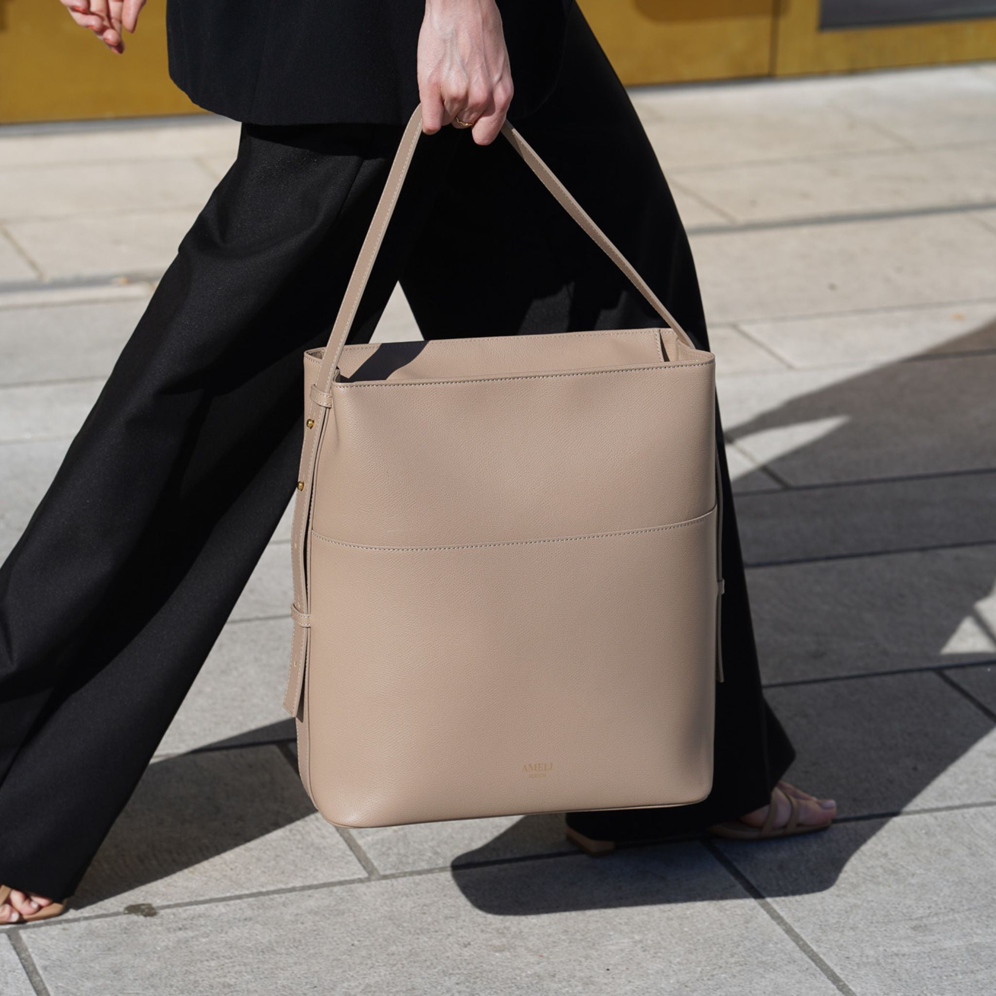 AMELI Zurich | LETTEN | Cappuccino | Pebbled Leather | Top handle bag