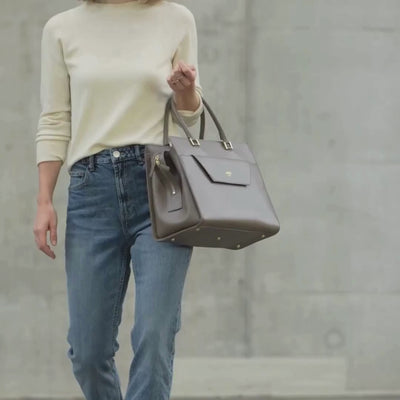 AMELI Zurich | CENTRAL | Greige | Pebbled Leather | Video