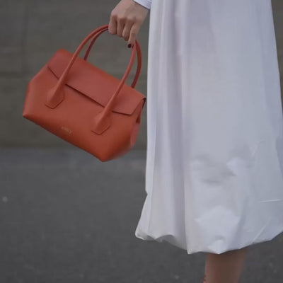 AMELI Zurich | IDA SMALL | Deep Orange | Collina' Pebbled Leather | Video