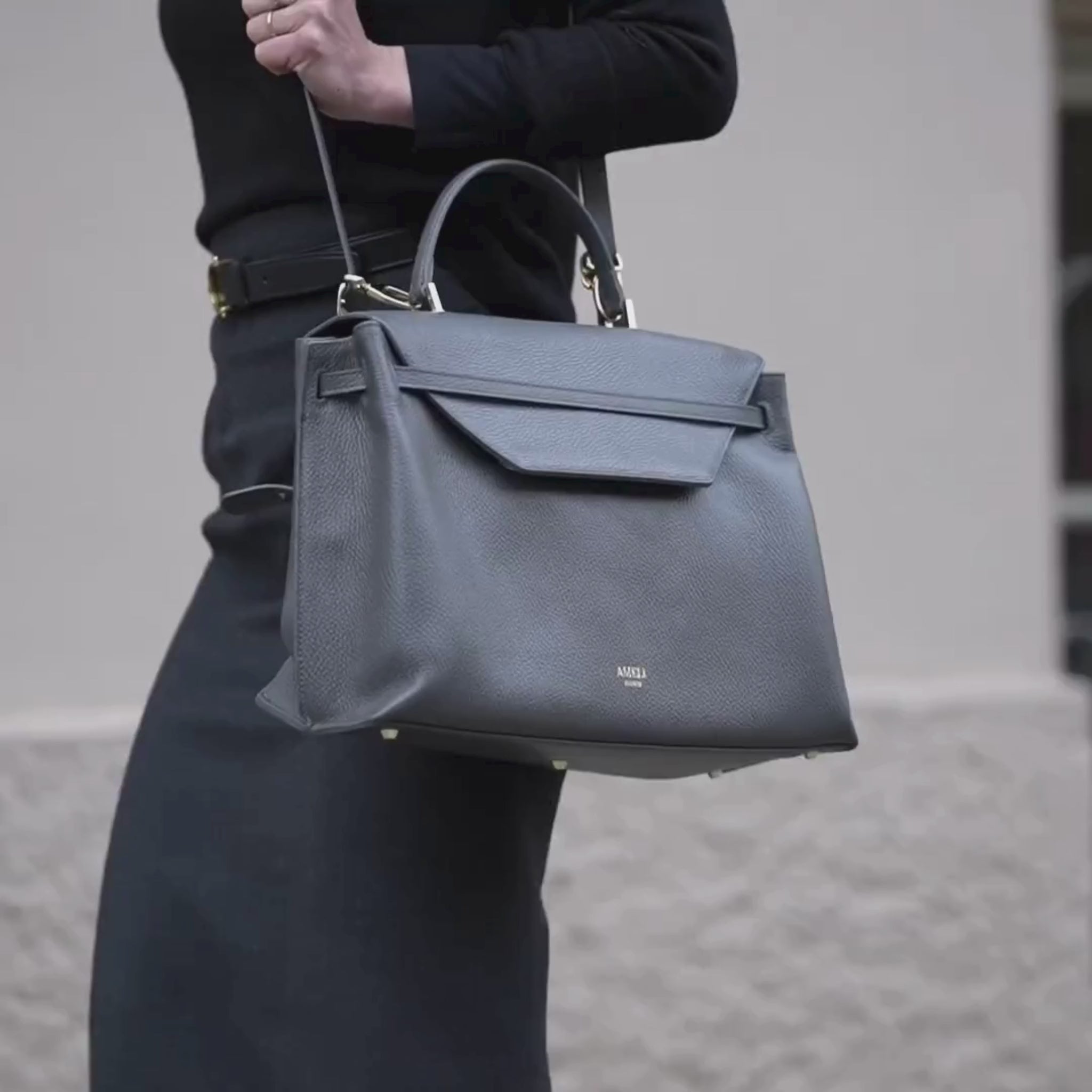 AMELI Zurich | VIADUKT WORK 24 | Dark Grey | Dollarino Leather | Video